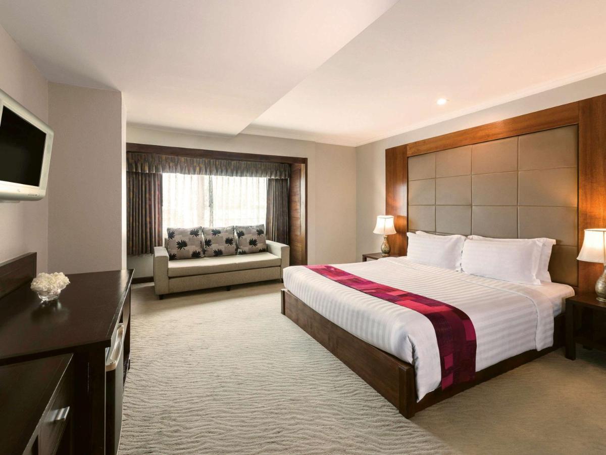 Отель Movenpick Suriwongse 4*