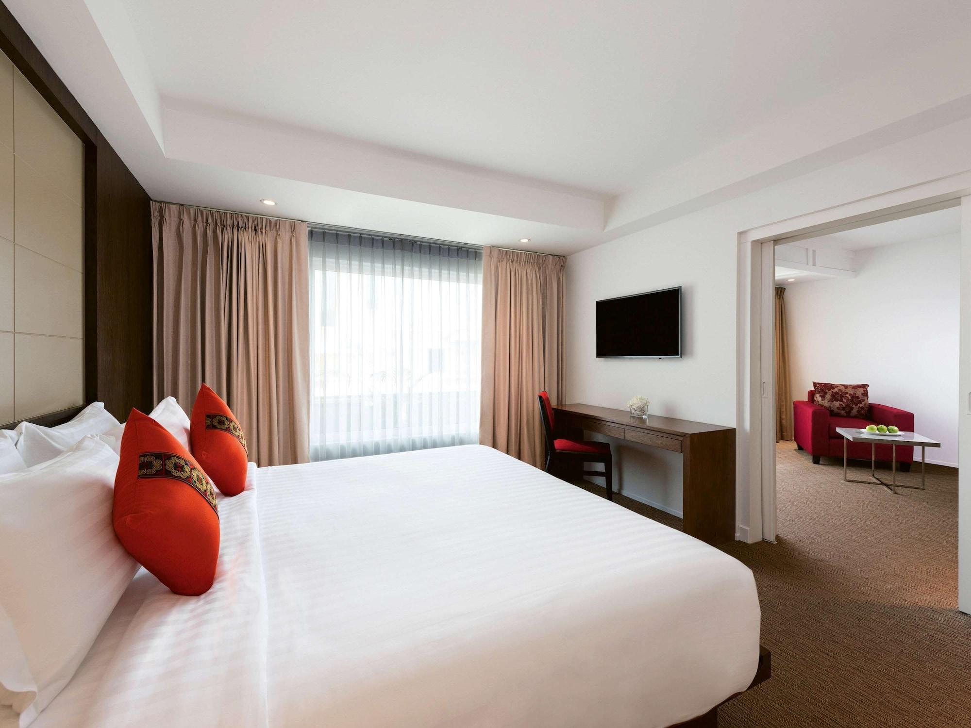 Отель Movenpick Suriwongse