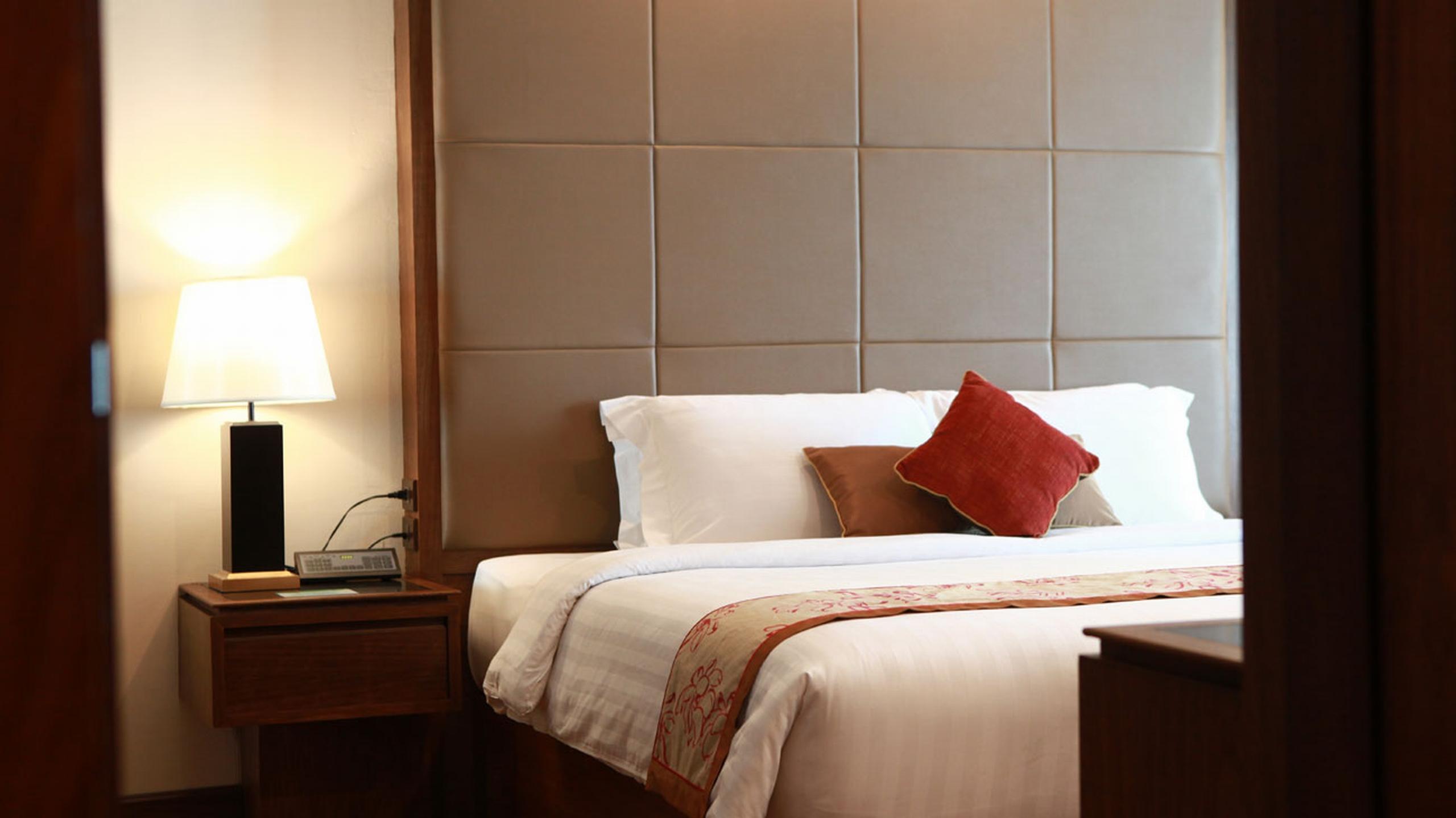 Movenpick Suriwongse Отель