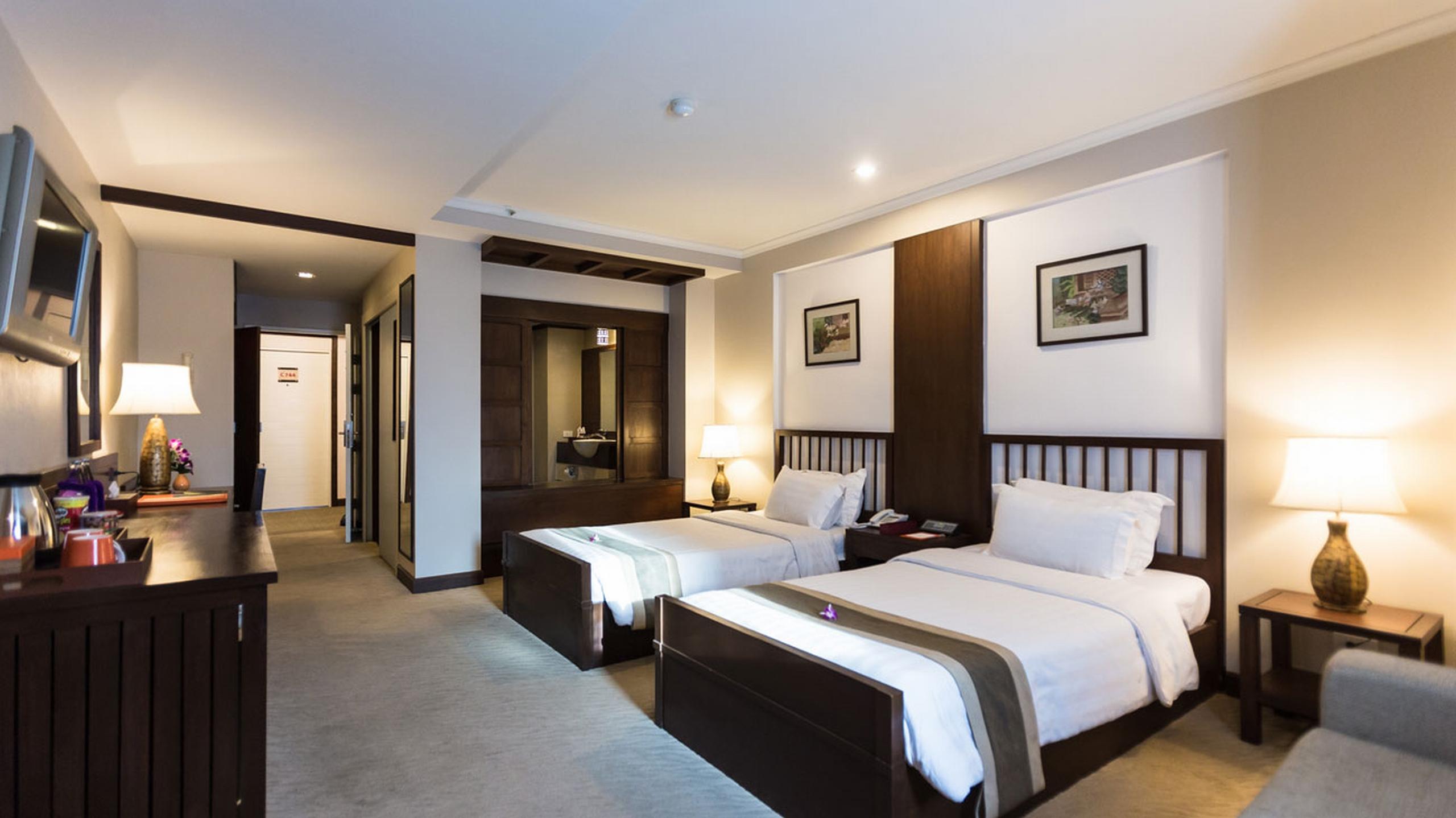 Отель Movenpick Suriwongse Чиангмай