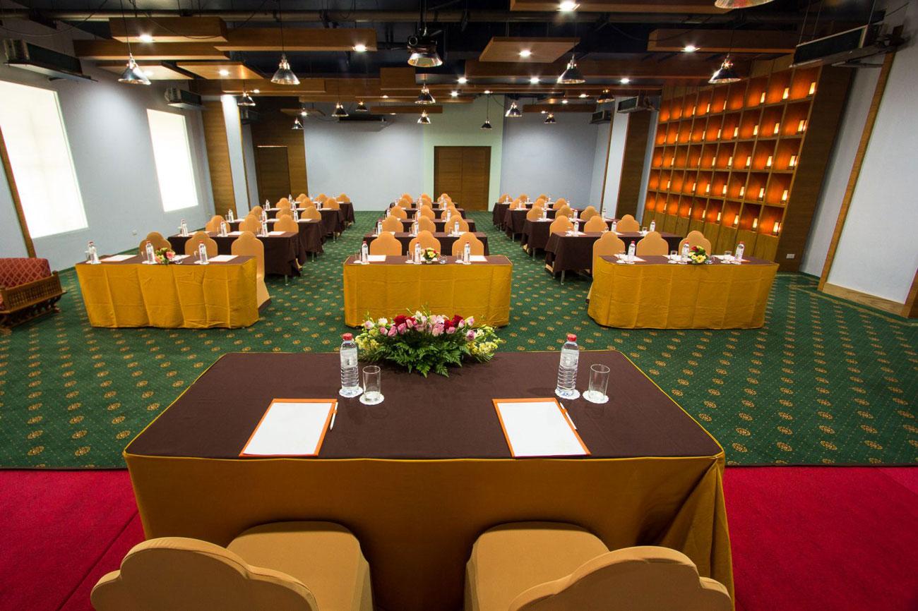 Movenpick Suriwongse Отель Чиангмай