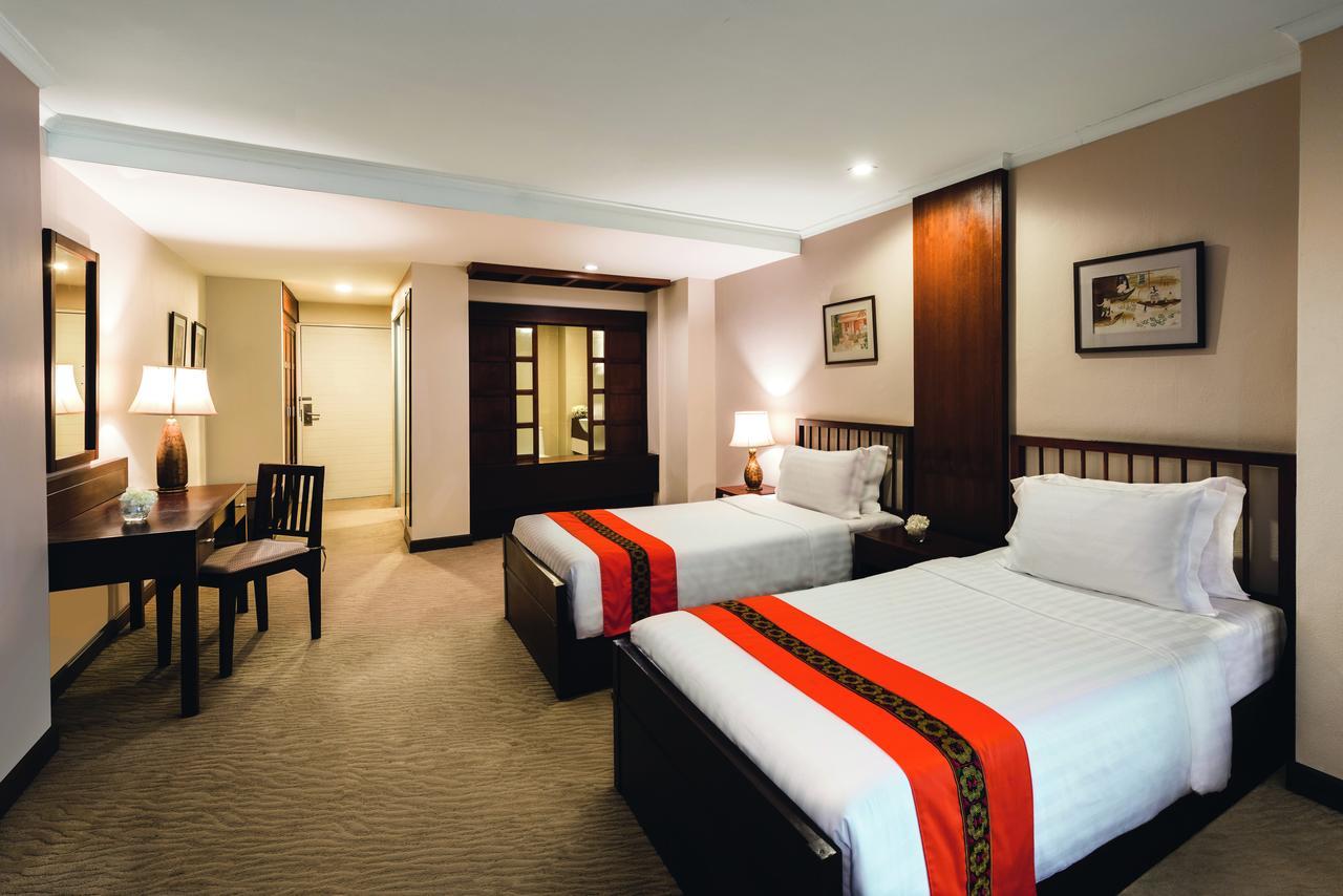 Отель Movenpick Suriwongse